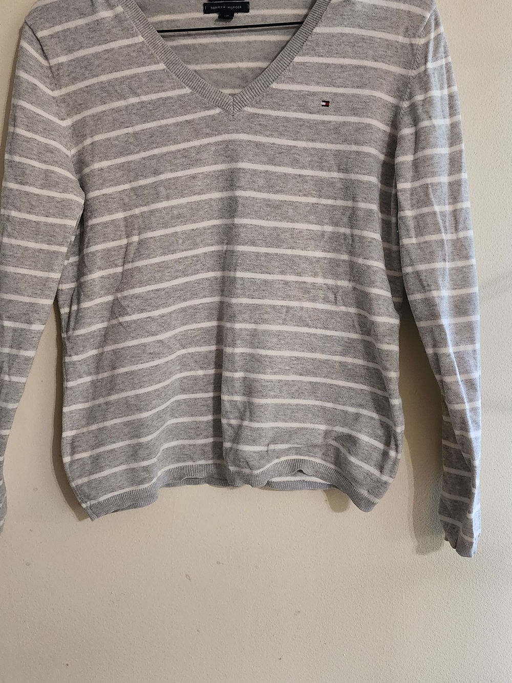Tommy Hilfiger Gray White Striped Pima Cotton V-Neck Sweater Size L